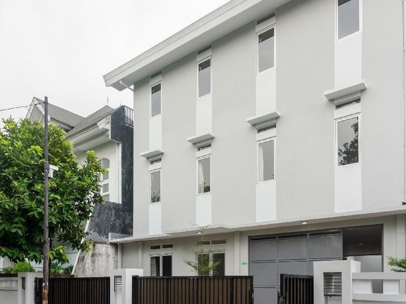 Hotel Reddoorz @ Cipete Raya Yakarta Exterior foto